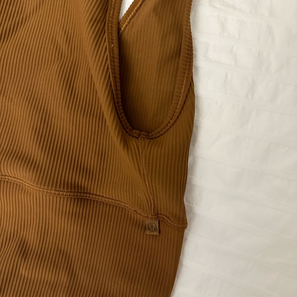 Lululemon Pivot Tank - Picture 3 of 3